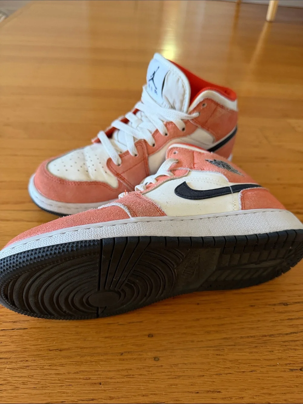 Nike Air Jordan 1 Mid SE GS Orange Suede size US 5Y, Women 6.5, UK 4.5, EUR 37.5